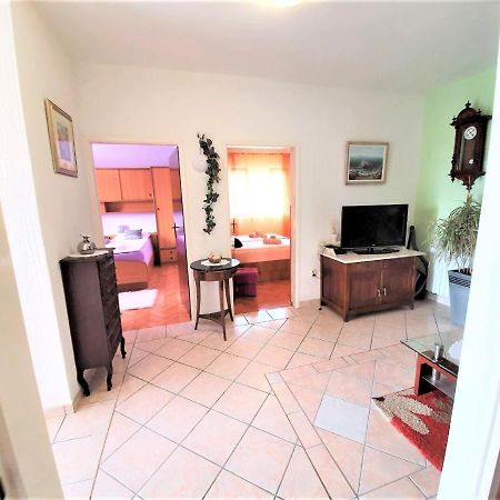 Apartments Angela Kampor Екстер'єр фото