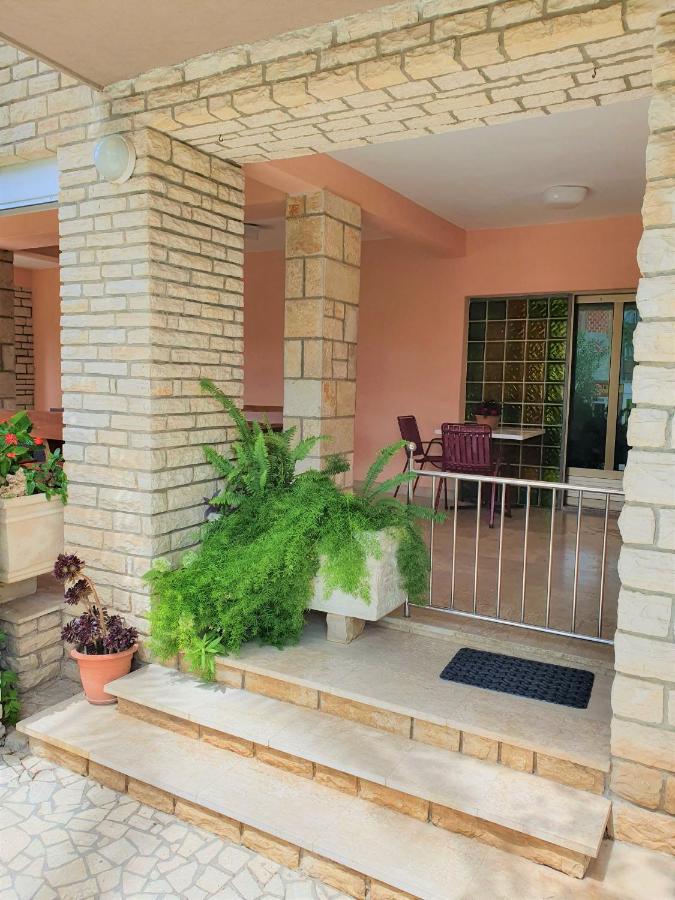 Apartments Angela Kampor Екстер'єр фото