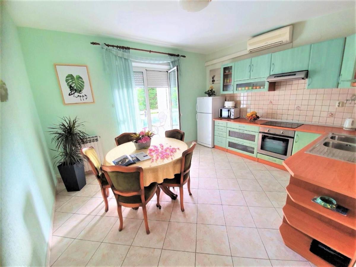 Apartments Angela Kampor Екстер'єр фото