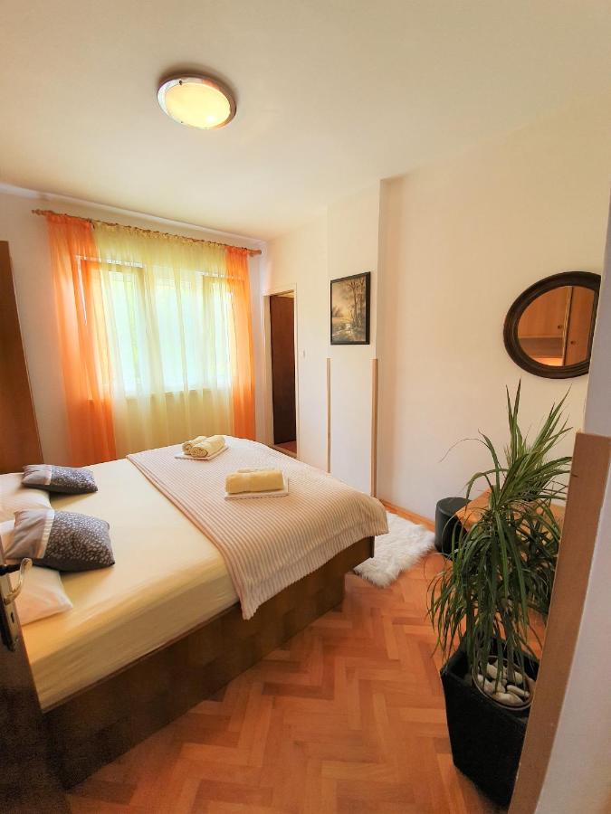 Apartments Angela Kampor Екстер'єр фото