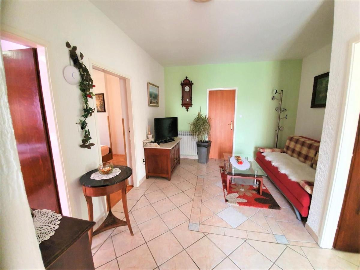 Apartments Angela Kampor Екстер'єр фото
