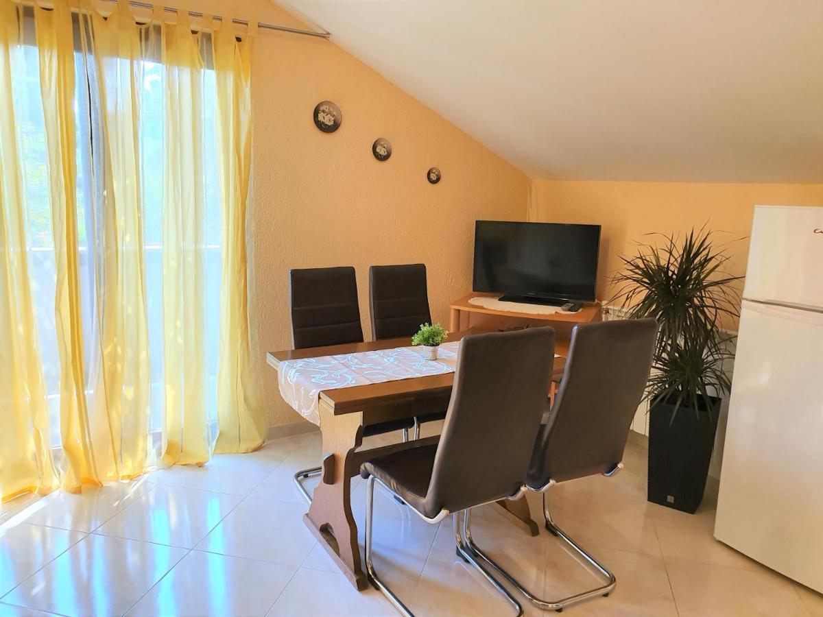 Apartments Angela Kampor Екстер'єр фото