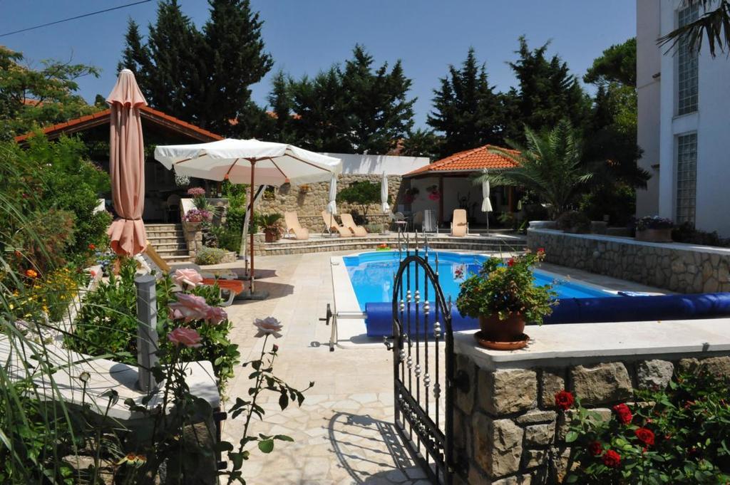 Apartments Angela Kampor Екстер'єр фото