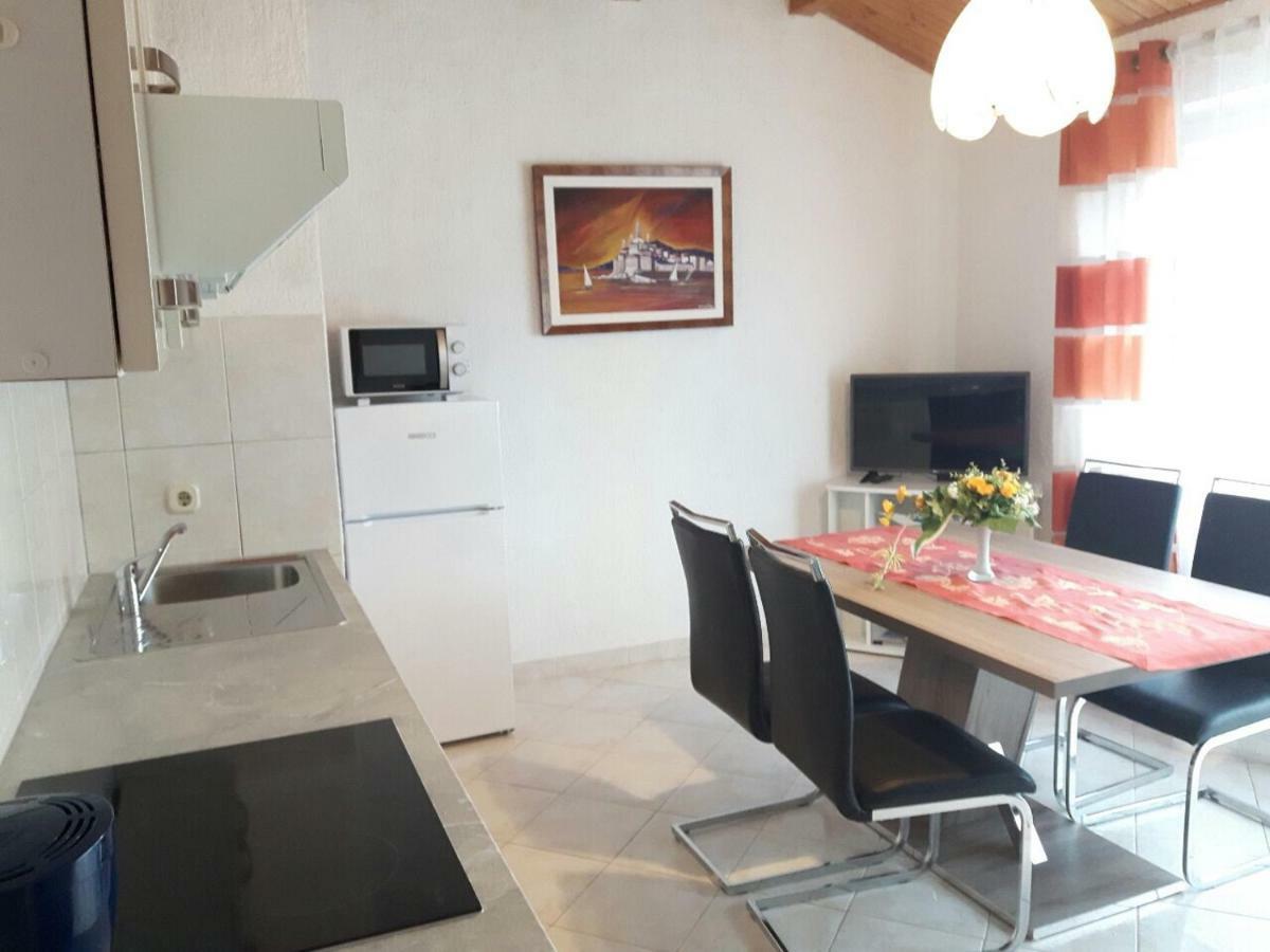 Apartments Angela Kampor Екстер'єр фото